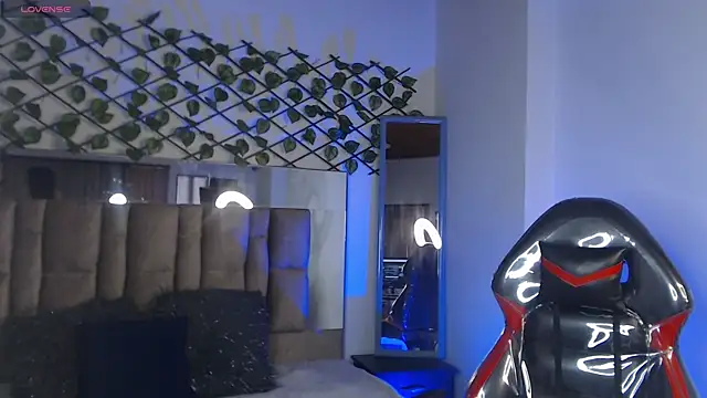 samycollens online show from October 18, 2025, 12:07 pm