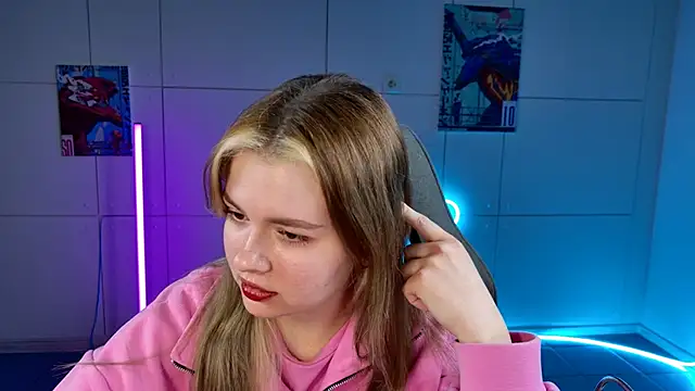 HaleySun online show from September 30, 2025, 9:04 am