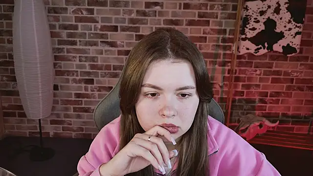 HaleySun online show from November 5, 2025, 1:14 pm