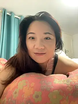 Snapshot of Momo-9988 chatting on November 7, 2025, 3:49 pm Momo-9988 online show from November 7, 2025, 3:49 pm