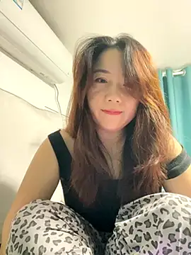 Snapshot of Momo-9988 chatting on October 16, 2025, 5:21 pm Momo-9988 online show from October 16, 2025, 5:21 pm