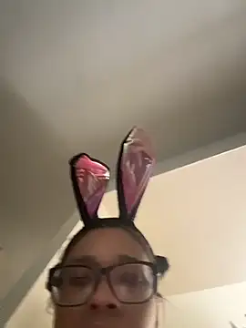 YeahhhitsBreezy online show from April 1, 2026, 10:39 pm