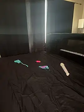 YeahhhitsBreezy online show from March 25, 2026, 9:35 pm