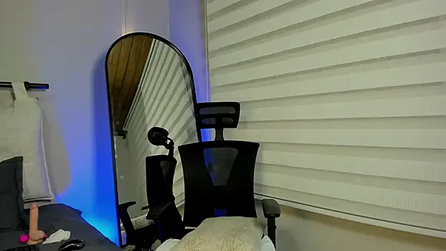 cherry bunnyx online show from September 24, 2025, 5:58 am