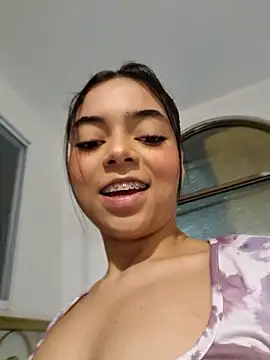 AriaBelles online show from November 28, 2025, 10:15 am