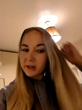 BarbieDolly x online show from November 4, 2025, 4:55 pm