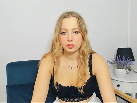 NoahDear online show from November 4, 2025, 7:17 pm