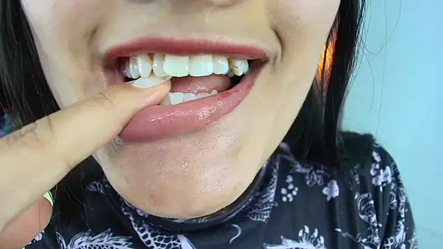 Hinata 21  online show from March 3, 2026, 9:00 pm