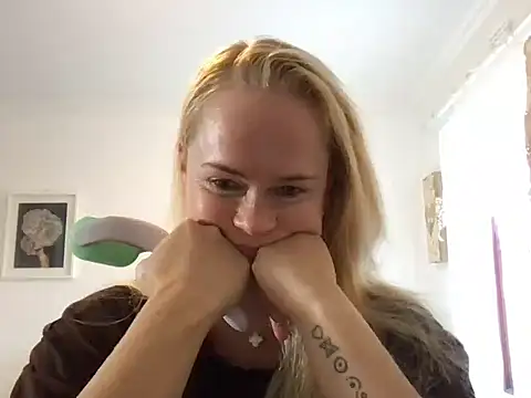 Sweet-TessaXX online show from February 17, 2026, 5:38 am