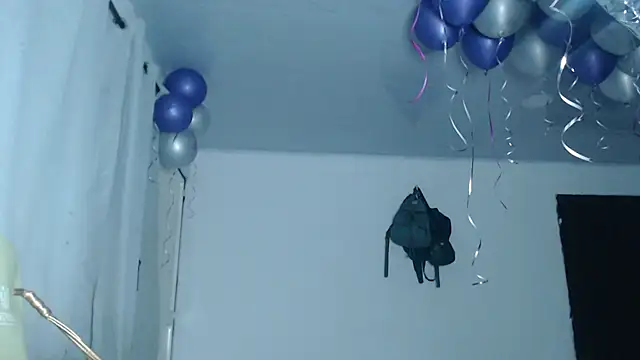 Snapshot of LittleCheerry69 chatting on November 25, 2025, 3:34 pm LittleCheerry69 online show from November 25, 2025, 3:34 pm