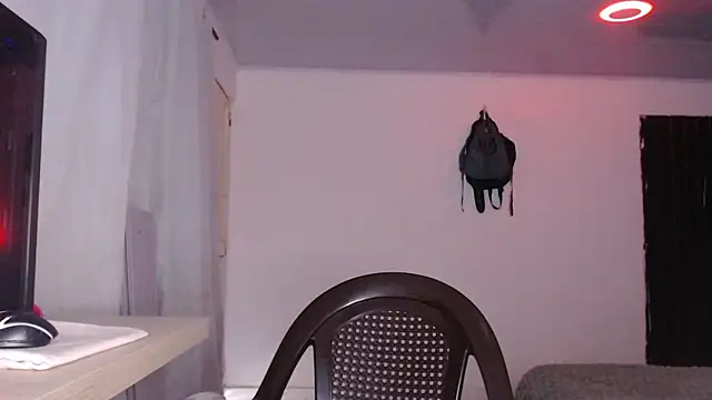 Snapshot of LittleCheerry69 chatting on October 31, 2025, 7:54 pm LittleCheerry69 online show from October 31, 2025, 7:54 pm