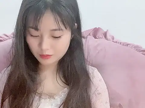 Snapshot of Lie_liee chatting on February 24, 2026, 9:48 pm Lie liee online show from February 24, 2026, 9:48 pm