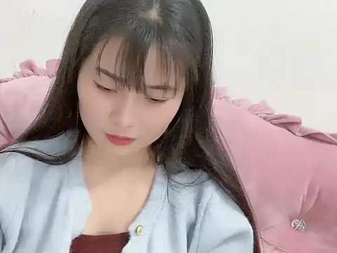 Snapshot of Lie_liee chatting on February 8, 2026, 1:20 pm Lie liee online show from February 8, 2026, 1:20 pm