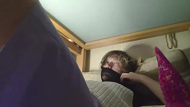 Snapshot of LilithsEve chatting on September 30, 2025, 5:08 pm LilithsEve online show from September 30, 2025, 5:08 pm