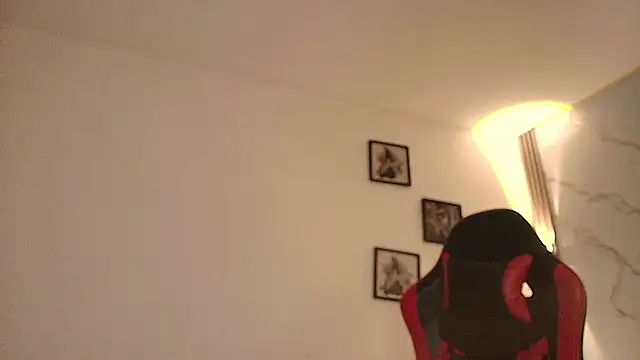 Nina Rouge7 online show from November 20, 2025, 12:39 pm