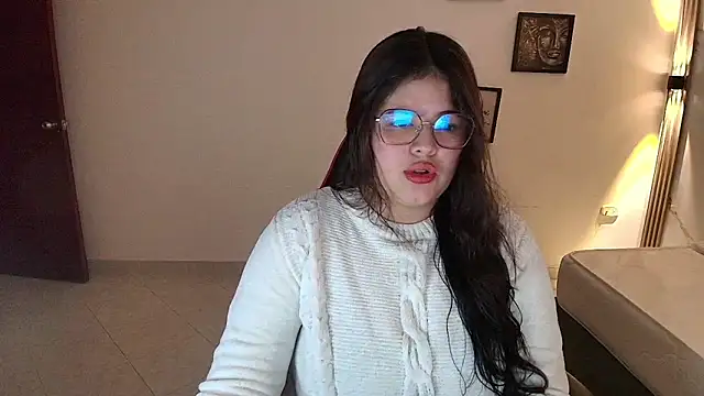 Nina Rouge7 online show from November 11, 2025, 12:11 pm