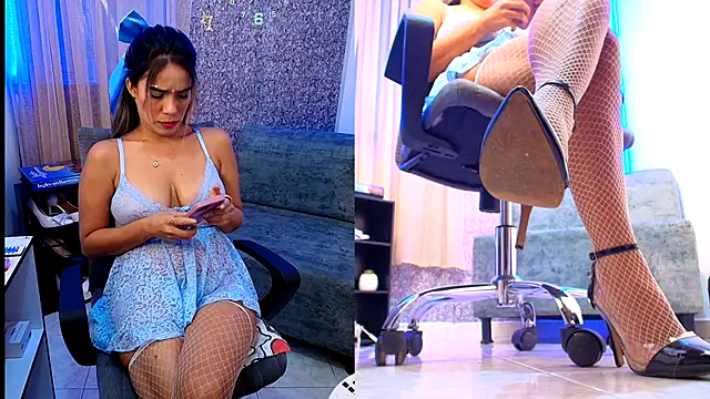 Snapshot of Sally_Ricci chatting on December 3, 2025, 2:23 am Sally Ricci online show from December 3, 2025, 2:23 am