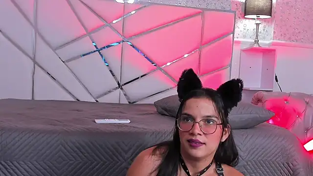 Snapshot of MaraBlake_ chatting on February 27, 2026, 8:19 pm MaraBlake online show from February 27, 2026, 8:19 pm