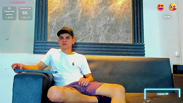 liam coleman25 online show from December 15, 2025, 4:40 am