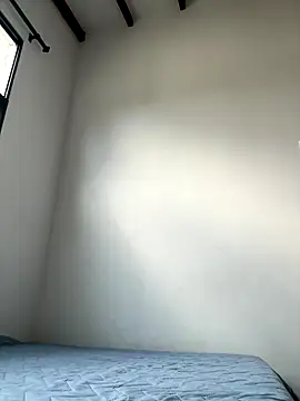 ISABELFORYOU1 online show from December 15, 2025, 9:20 pm