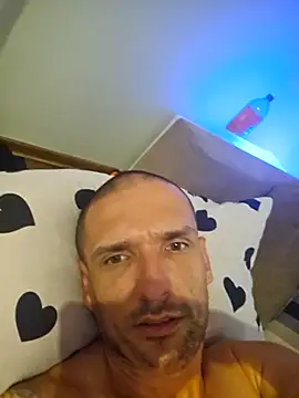 Ando1992 online show from September 25, 2025, 5:13 am