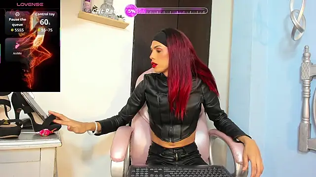 GRECIACUTETS online show from October 21, 2025, 4:56 am