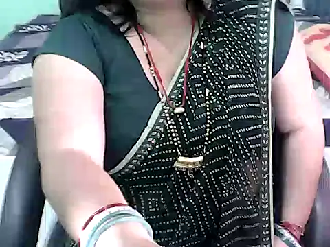 BABITA KUMARII online show from February 26, 2026, 5:13 pm