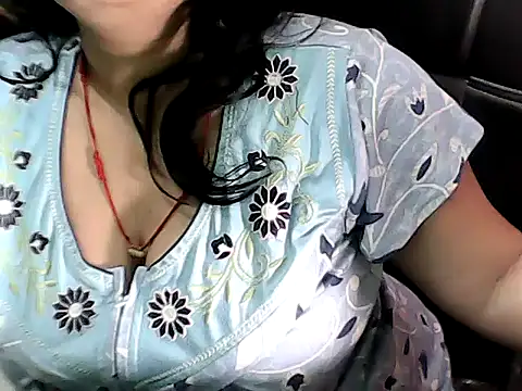 BABITA KUMARII online show from April 1, 2026, 4:59 pm