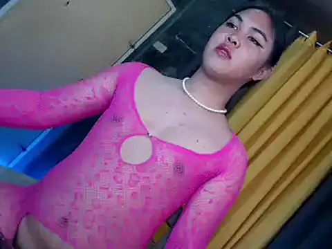 itsme karina5 online show from October 8, 2025, 12:01 am