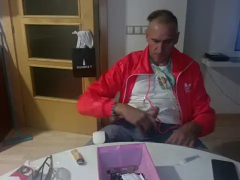 LADYVANESA41 online show from October 27, 2025, 5:08 am