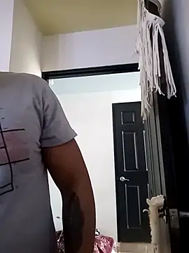 LucasGaeel online show from September 27, 2025, 8:04 pm