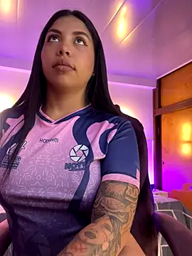 Snapshot of kloe28 chatting on September 24, 2025, 5:03 am kloe28 online show from September 24, 2025, 5:03 am