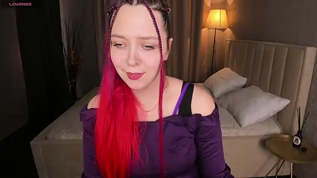 Monica  Queen online show from January 17, 2026, 5:33 am