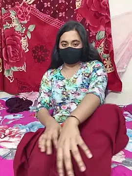 Snapshot of Love_Queen11 chatting on February 9, 2026, 4:49 pm Love Queen11 online show from February 9, 2026, 4:49 pm