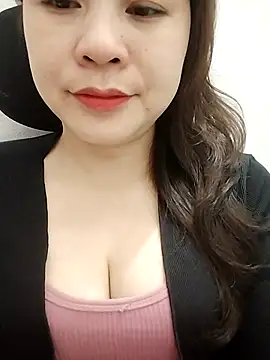 Girl Shy2000 online show from February 25, 2026, 12:49 pm