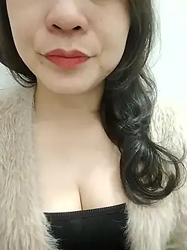 Girl Shy2000 online show from January 14, 2026, 12:53 pm