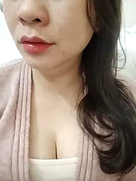 Girl Shy2000 online show from January 19, 2026, 2:59 am