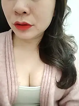 Girl Shy2000 online show from February 9, 2026, 1:53 pm