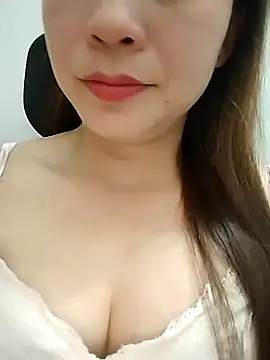 Girl Shy2000 online show from October 25, 2025, 12:50 pm