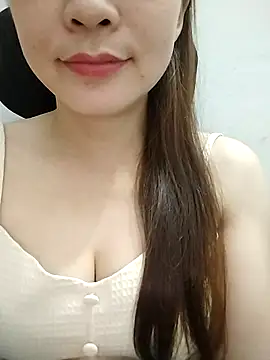 Girl Shy2000 online show from November 6, 2025, 12:09 pm