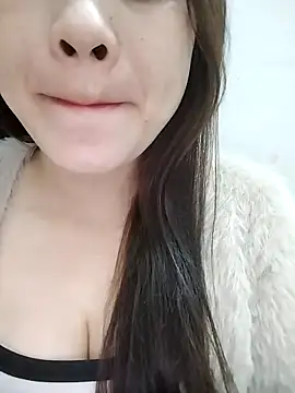 Girl Shy2000 online show from November 26, 2025, 11:43 am