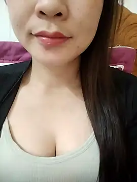 Girl Shy2000 online show from November 11, 2025, 5:02 am