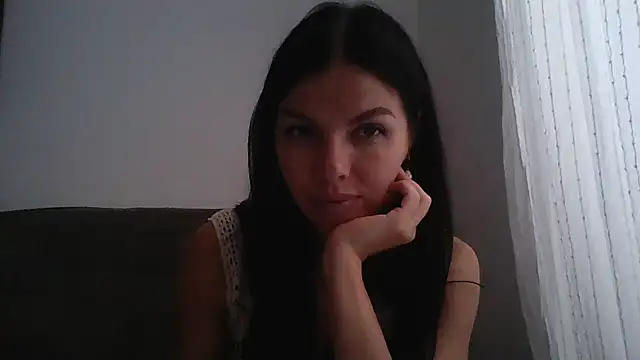 Lorivell online show from November 1, 2025, 1:16 pm