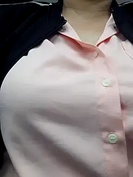 Snapshot of Kimkhaepretty chatting on October 15, 2025, 1:48 am Kimkhaepretty online show from October 15, 2025, 1:48 am