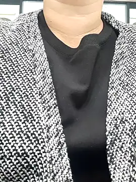 Kimkhaepretty online show from January 7, 2026, 3:11 am