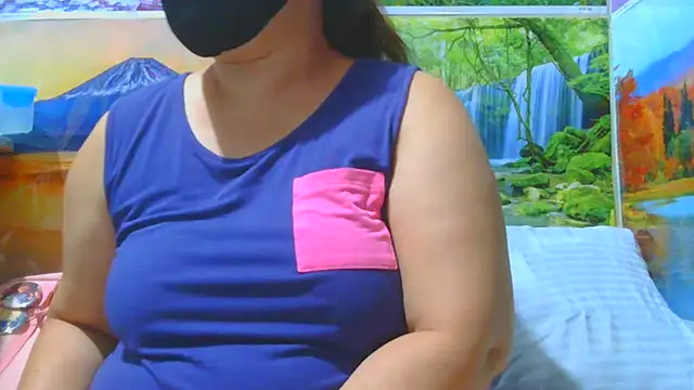 Snapshot of Kimkhaepretty chatting on November 18, 2025, 2:42 pm Kimkhaepretty online show from November 18, 2025, 2:42 pm