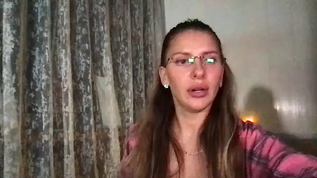 Ceryanna online show from November 23, 2025, 1:59 am