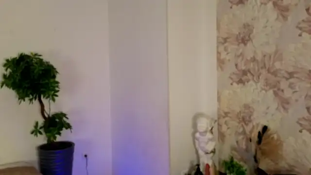 Snapshot of MilaYumi chatting on November 30, 2025, 5:08 am MilaYumi online show from November 30, 2025, 5:08 am