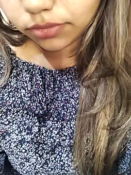 Miss Rose   online show from March 7, 2026, 9:37 am