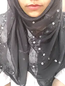 Miss Rose   online show from December 18, 2025, 6:56 pm